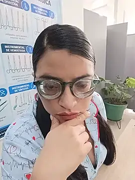 Snapshot of SOFI__10 chatting on 05.17.26 SOFI 10 online show from 05.17.26