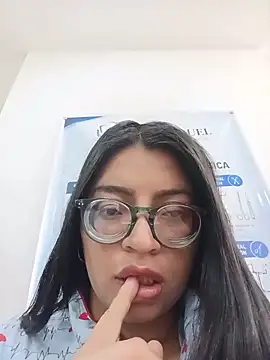 Snapshot of SOFI__10 chatting on 05.18.26 SOFI 10 online show from 05.18.26
