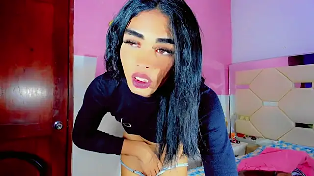 Naomisaenz01 online show from 07.29.26