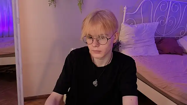 Snapshot of Liam_Blair chatting on 04.12.26 Liam Blair online show from 04.12.26