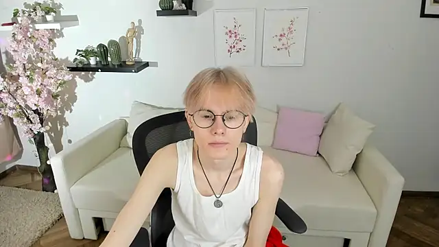 Snapshot of Liam_Blair chatting on 04.14.26 Liam Blair online show from 04.14.26