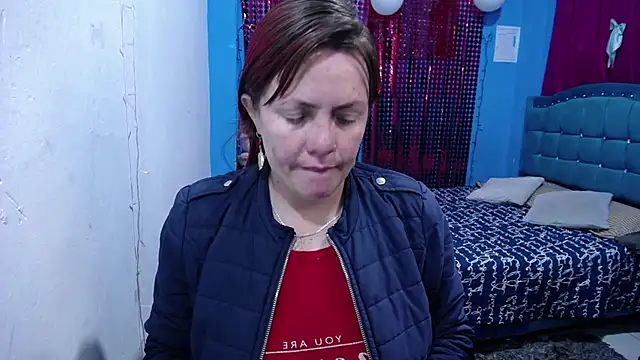 carolinhe26 online show from 04.18.26