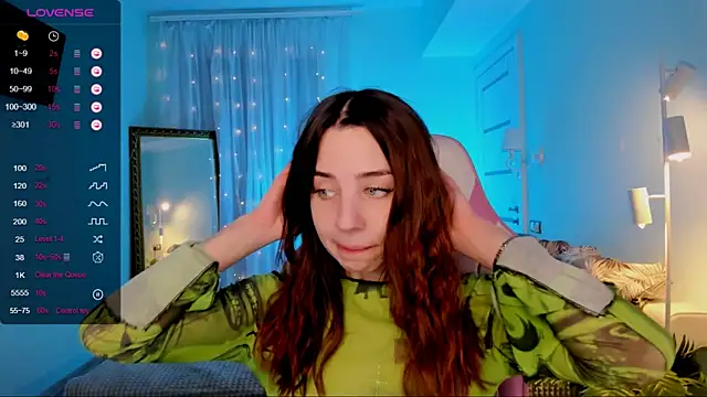 Snapshot of CharliGrace_ chatting on 05.15.26 CharliGrace online show from 05.15.26