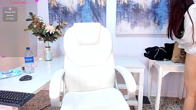 madydoll  online show from 04.25.26