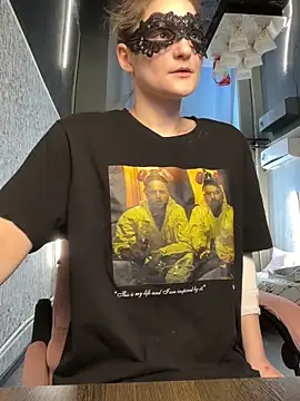 HelgaMunnn online show from 06.06.26
