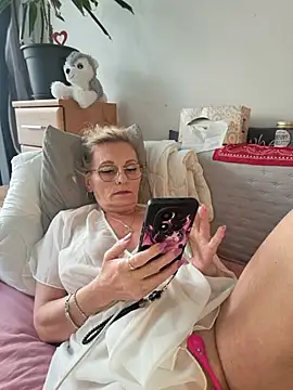 Blond lady czech online show from 07.08.26