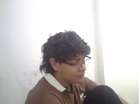 Snapshot of xhecho_uzumaki chatting on 05.06.26 xhecho uzumaki online show from 05.06.26