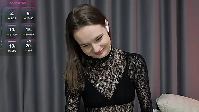 Lovelisse online show from 04.20.26