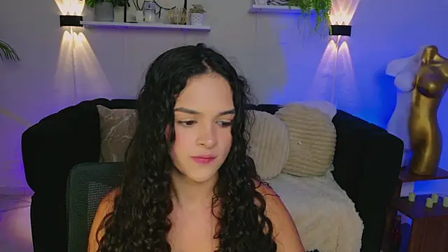 Snapshot of MaraVelvett chatting on 07.05.26 MaraVelvett online show from 07.05.26