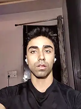 Snapshot of chrish_7 chatting on 04.12.26 chrish 7 online show from 04.12.26