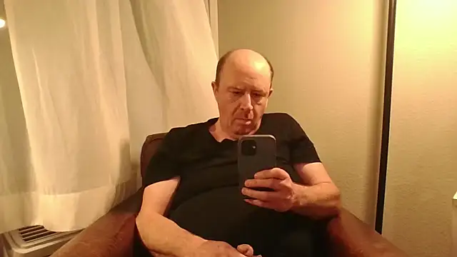 CallumBee online show from 04.17.26