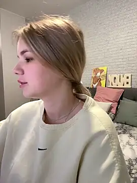 KimEvanss online show from 06.04.26