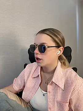 KimEvanss online show from 06.27.26