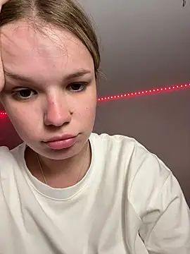 KimEvanss online show from 08.02.26