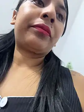 Snapshot of MELIZ_QUEEN chatting on 05.14.26 MELIZ QUEEN online show from 05.14.26