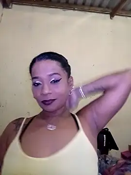 Snapshot of MissyLoveCreator chatting on 04.25.26 MissyLoveCreator online show from 04.25.26