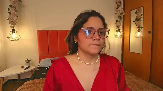 Shadya  online show from 05.15.26