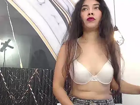 Vanessa Lune online show from 04.30.26