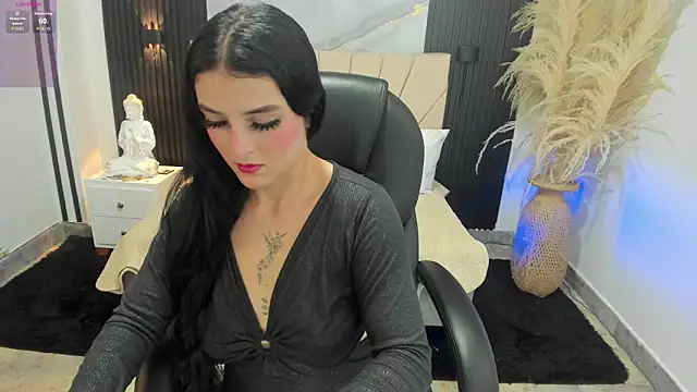 Snapshot of DOMINIKA_LOVY chatting on 05.25.26 DOMINIKA LOVY online show from 05.25.26