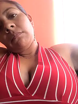 Snapshot of Tamaraxxx_hot chatting on 04.12.26 Tamaraxxx hot online show from 04.12.26