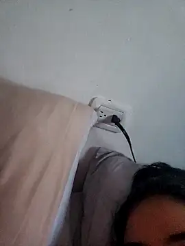 Snapshot of Sofiaw chatting on 04.14.26 Sofiaw online show from 04.14.26