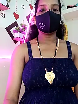 Snapshot of Mun_Mun1 chatting on 04.12.26 Mun Mun1 online show from 04.12.26