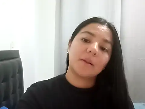 Snapshot of karoduq4 chatting on 04.28.26 karoduq4 online show from 04.28.26