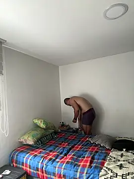 Snapshot of Frednunex chatting on 04.15.26 Frednunex online show from 04.15.26