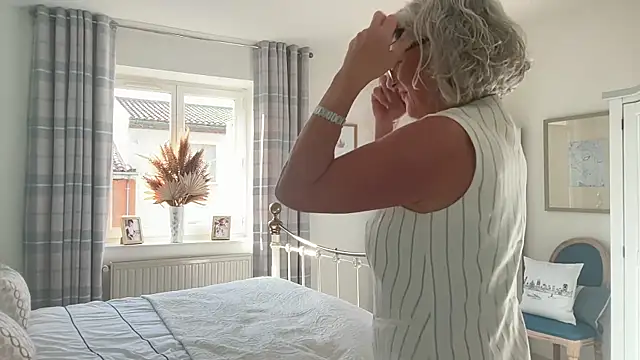 NaughtyMonicaUK online show from 04.23.26