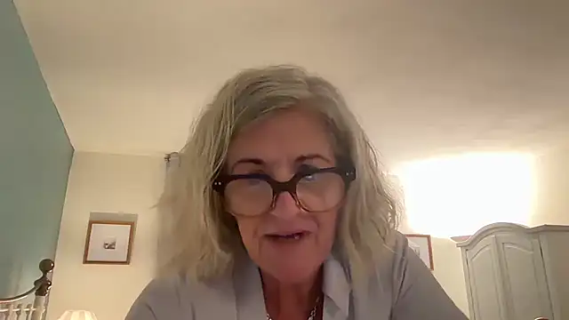 NaughtyMonicaUK online show from 04.24.26