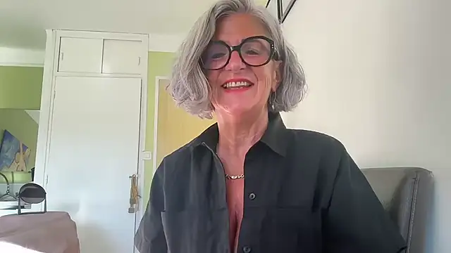 NaughtyMonicaUK online show from 07.04.26