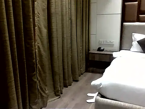 nikhil s25 online show from 04.12.26