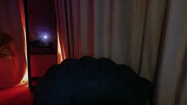 HazelHayesss online show from 04.28.26