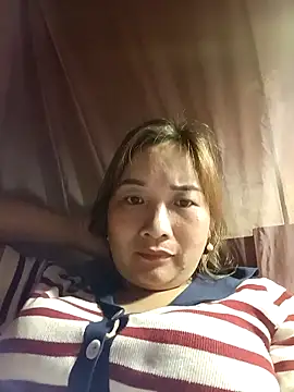 Snapshot of -Hanchu- chatting on 04.12.26 -Hanchu- online show from 04.12.26