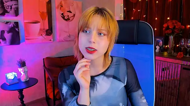 VivienneHebert online show from 04.19.26