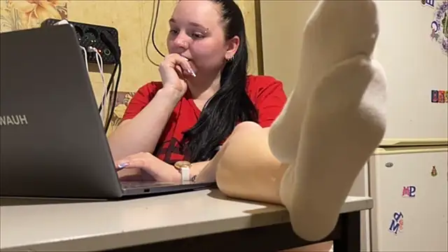 Snapshot of milamisss chatting on 04.21.26 milamisss online show from 04.21.26