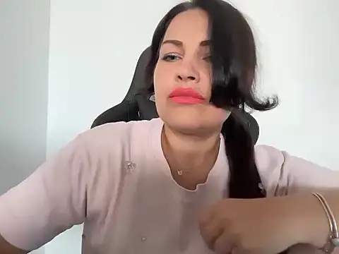 Snapshot of SeleneVane chatting on 07.18.26 SeleneVane online show from 07.18.26