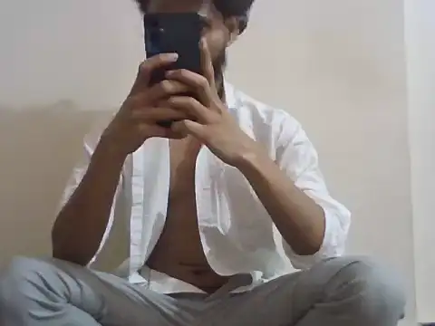 Snapshot of itsmemadhu2019 chatting on 04.18.26 itsmemadhu2019 online show from 04.18.26