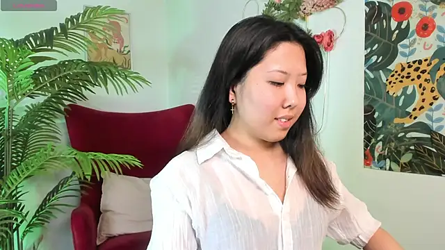 Snapshot of AzureMimi chatting on 04.29.26 AzureMimi online show from 04.29.26