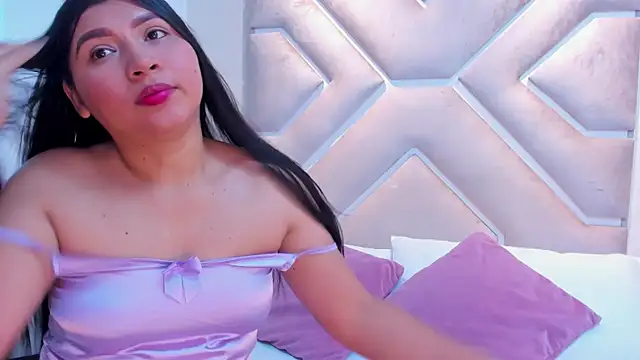 Lunaa Queen  online show from 04.16.26