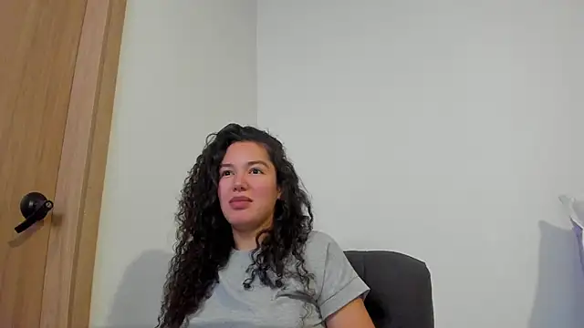 MiaRouseex online show from 05.15.26