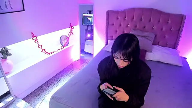 Antonella Bratzz4 online show from 04.28.26