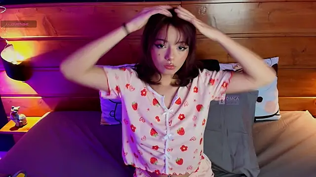 lily reeds online show from 07.04.26