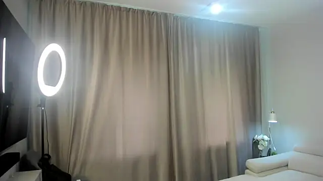 RenateVashaw online show from 07.28.26