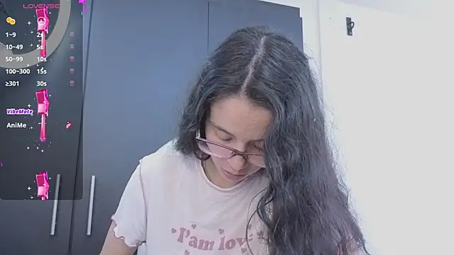 Snapshot of Samantha_bloww1 chatting on 06.20.26 Samantha bloww1 online show from 06.20.26