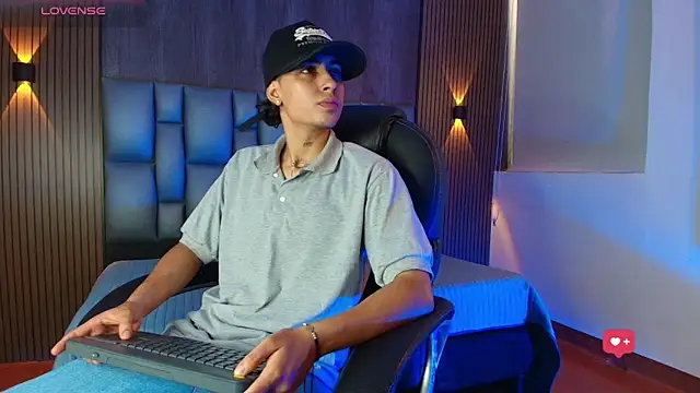 Snapshot of mohamed_malik chatting on 05.15.26 mohamed malik online show from 05.15.26
