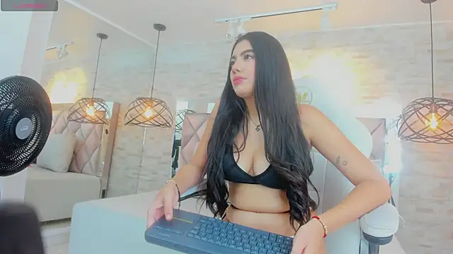 hazel nyxx online show from 04.16.26