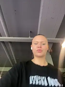 SweetLikaaa online show from 04.29.26