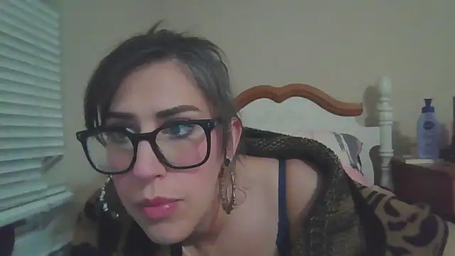 Snapshot of VenusOfEden chatting on 04.17.26 VenusOfEden online show from 04.17.26