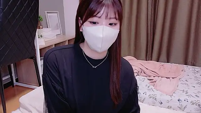 h a n a  online show from 04.22.26